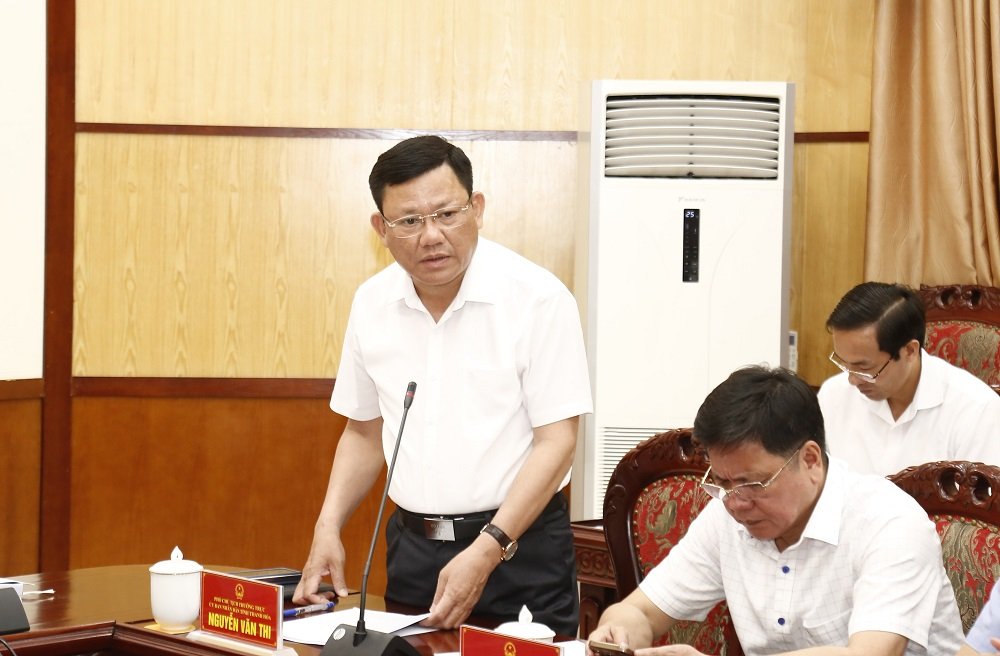  Ông Nguyễn Văn Thi, Phó Chủ tịch Thường trực UBND tỉnh Thanh Hóa, phát biểu tại phiên họp