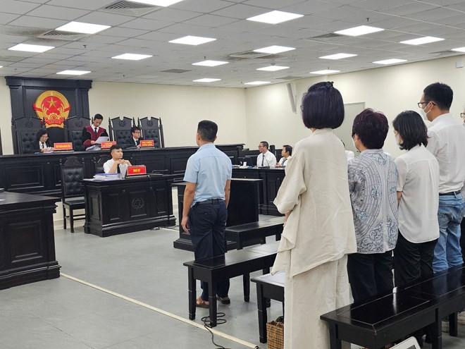 Các bị cáo tại tòa.