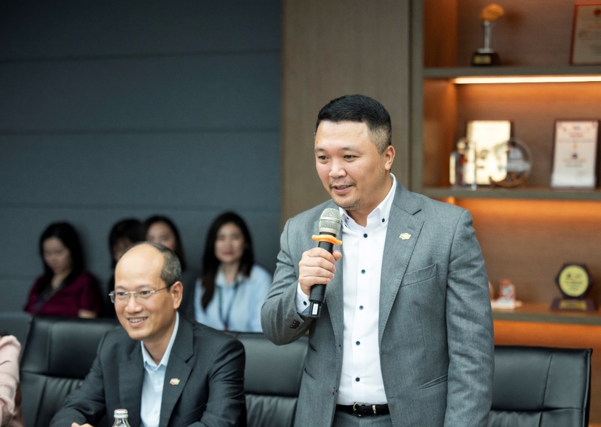 &Ocirc;ng Nguyễn Khải Ho&agrave;n, Ph&oacute; Tổng gi&aacute;m đốc FPT Software, chia sẻ tại sự kiện.