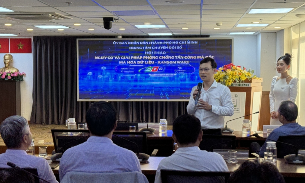 Ông Nguyễn Đức Chung chia sẻ tại hội thảo “Nguy cơ và giải pháp phòng chống tấn công mã độc mã hóa dữ liệu (Ransomware)”, chiều 24/4.