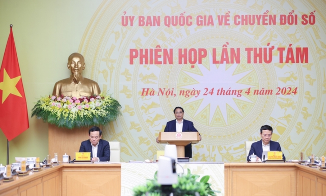 Thủ tướng Phạm Minh Chính, Chủ tịch Ủy ban Quốc gia về chuyển đổi số tại phiên họp lần thứ 8 với trọng tâm thảo luận về kinh tế số, sáng 24/4 - Ảnh VGP/Nhật Bắc.