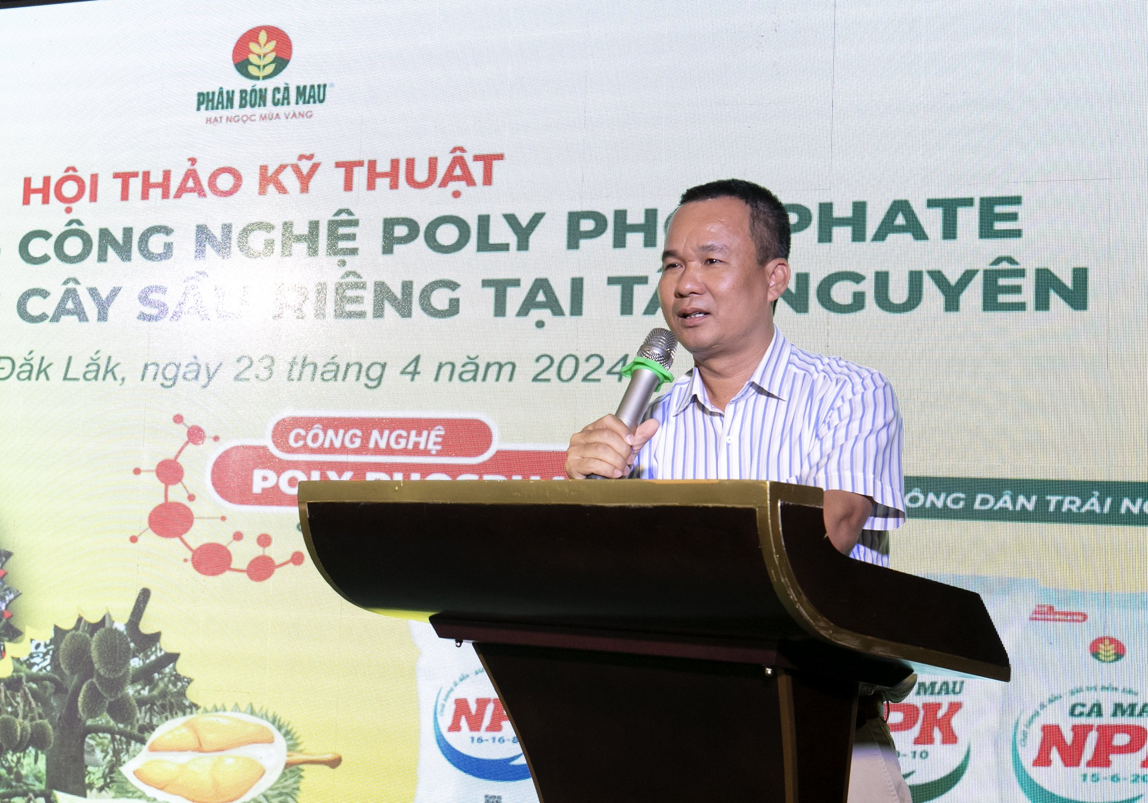 Tiến sĩ Nguyễn Hữu Luận - Chủ tịch HĐTV Công ty TNHH MTV XNK Minh Dũng chia sẻ tại Hội thảo.