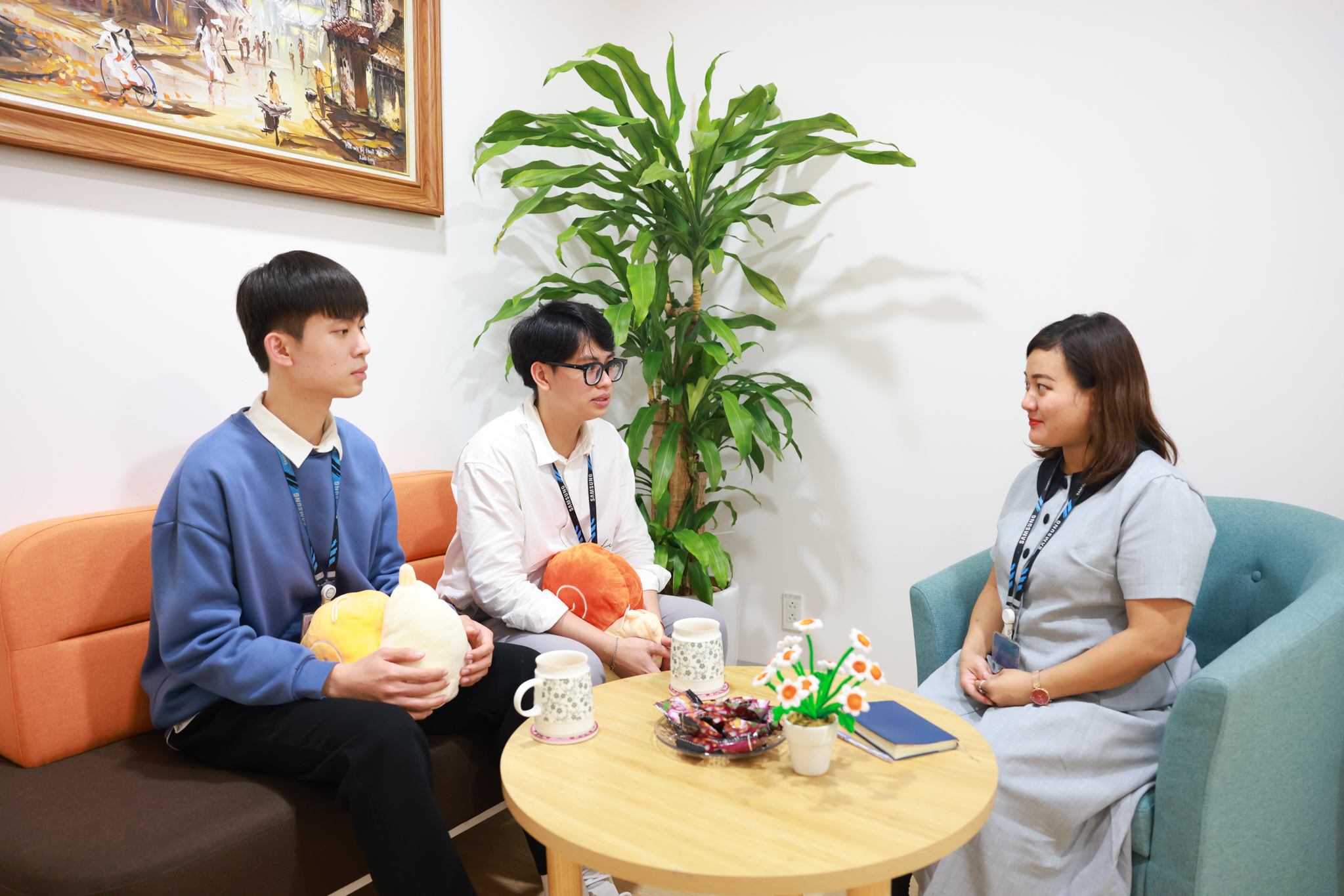 Nh&acirc;n vi&ecirc;n SRV được tận hưởng c&aacute;c chế độ ph&uacute;c lợi sẵn c&oacute;.