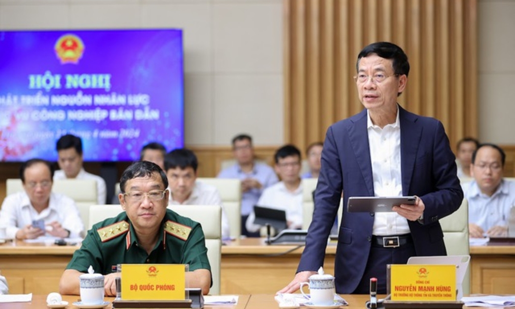 Bộ trưởng Bộ Thông tin và Truyền thông Nguyễn Mạnh Hùng phát biểu tại Hội nghị phát triển nguồn nhân lực phục vụ công nghiệp bán dẫn.