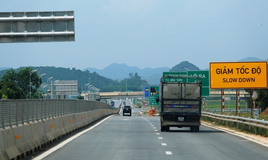 Lãnh đạo Chính phủ cũng lưu ý không để xảy ra tình trạng lạm dụng chính sách để trục lợi hoặc thoái thác trách nhiệm với hợp đồng dự án đã ký kết.