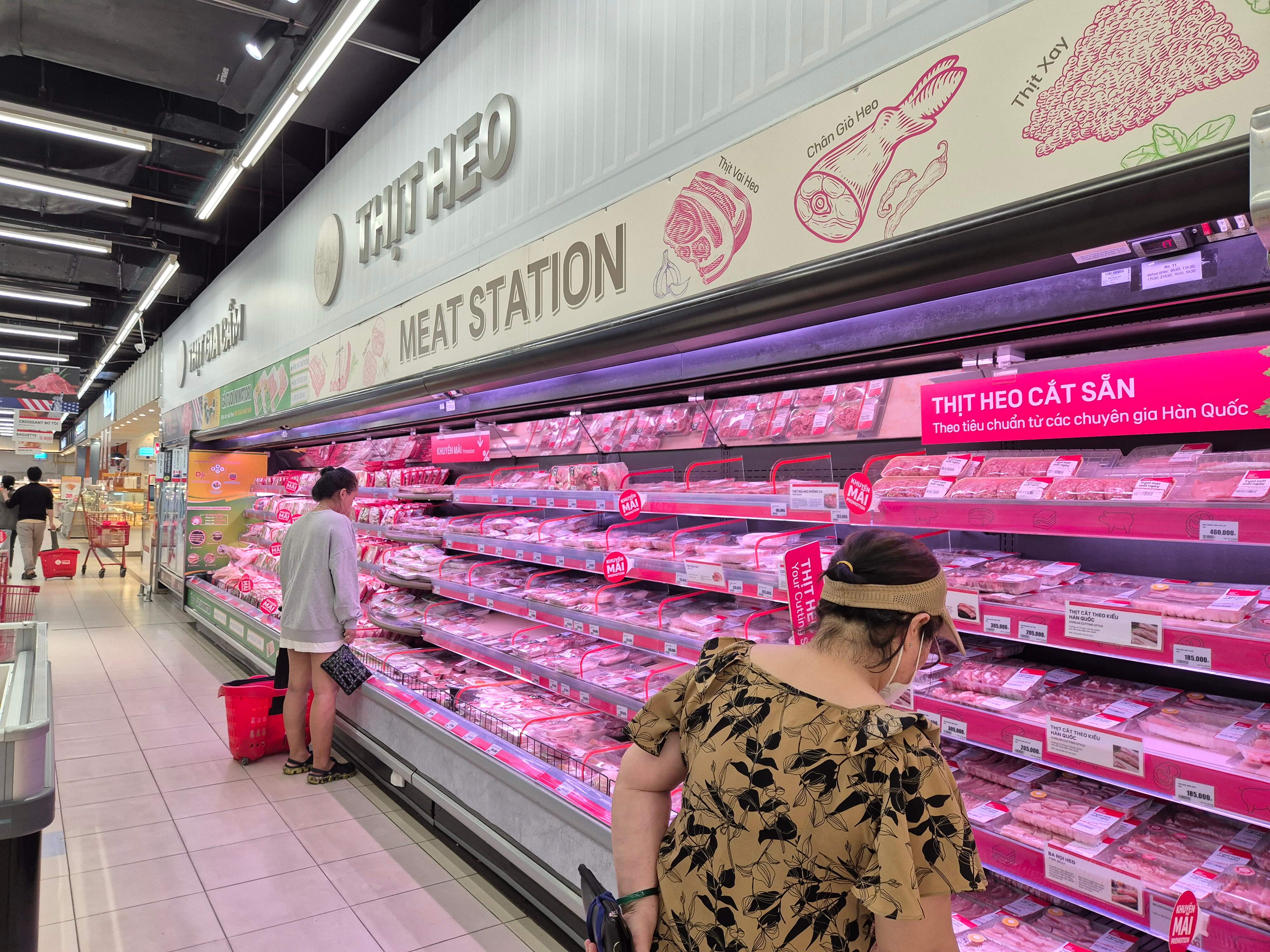 Một trong&nbsp;nh&oacute;m ng&agrave;nh h&agrave;ng dẫn đầu k&iacute;ch cầu ti&ecirc;u d&ugrave;ng &ldquo;gi&aacute; sốc&rdquo; dịp lễ n&agrave;y l&agrave; c&aacute;c mặt h&agrave;ng ti&ecirc;u d&ugrave;ng thiết yếu.