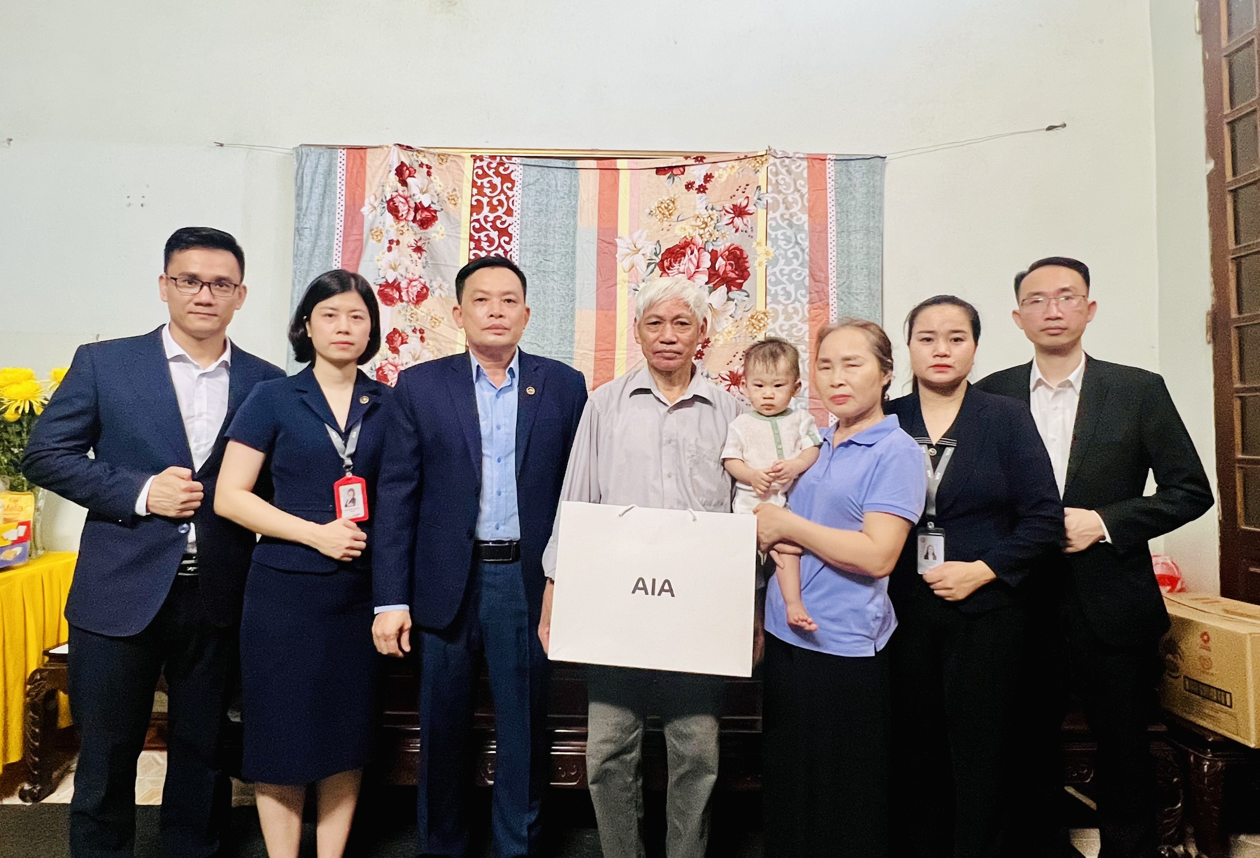 AIA Việt Nam kịp thời động viên và chia sẻ cùng gia đình khách hàng vượt qua biến cố.