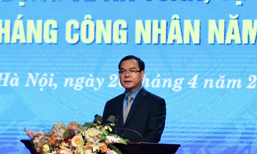 Chủ tịch Tổng Liên đoàn Lao động Việt Nam Nguyễn Đình Khang phát biểu tại Lễ phát động. Ảnh: Quang Dương.