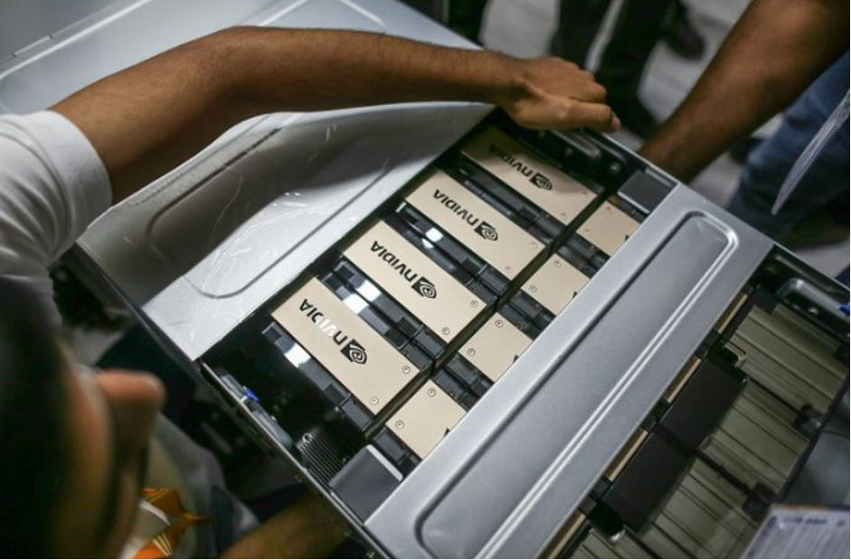 Chip của Nvidia được giao tới một nh&agrave; m&aacute;y tại Ấn Độ. Ảnh: WSJ