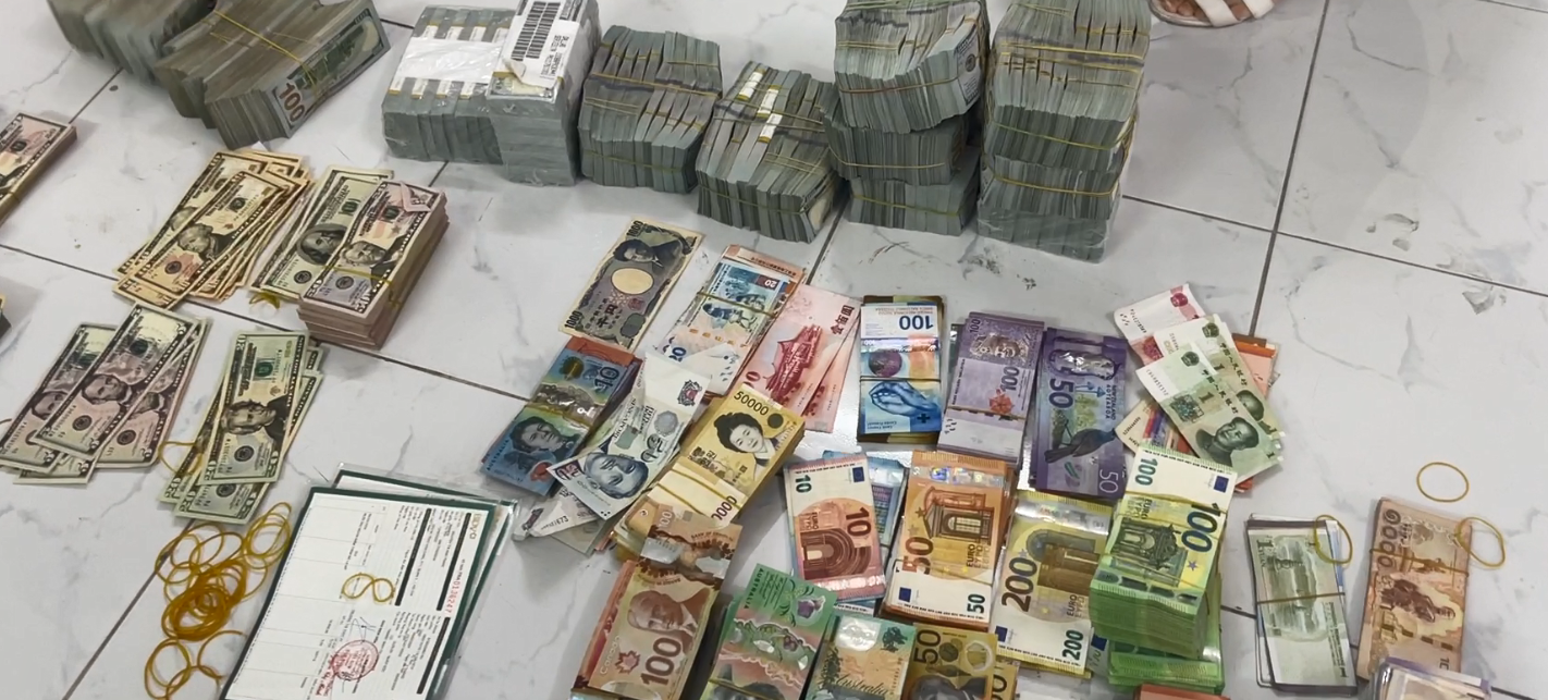 Tang vật bị thu giữ. Ảnh: Cổng thông tin điện tử Công an TPHCM.