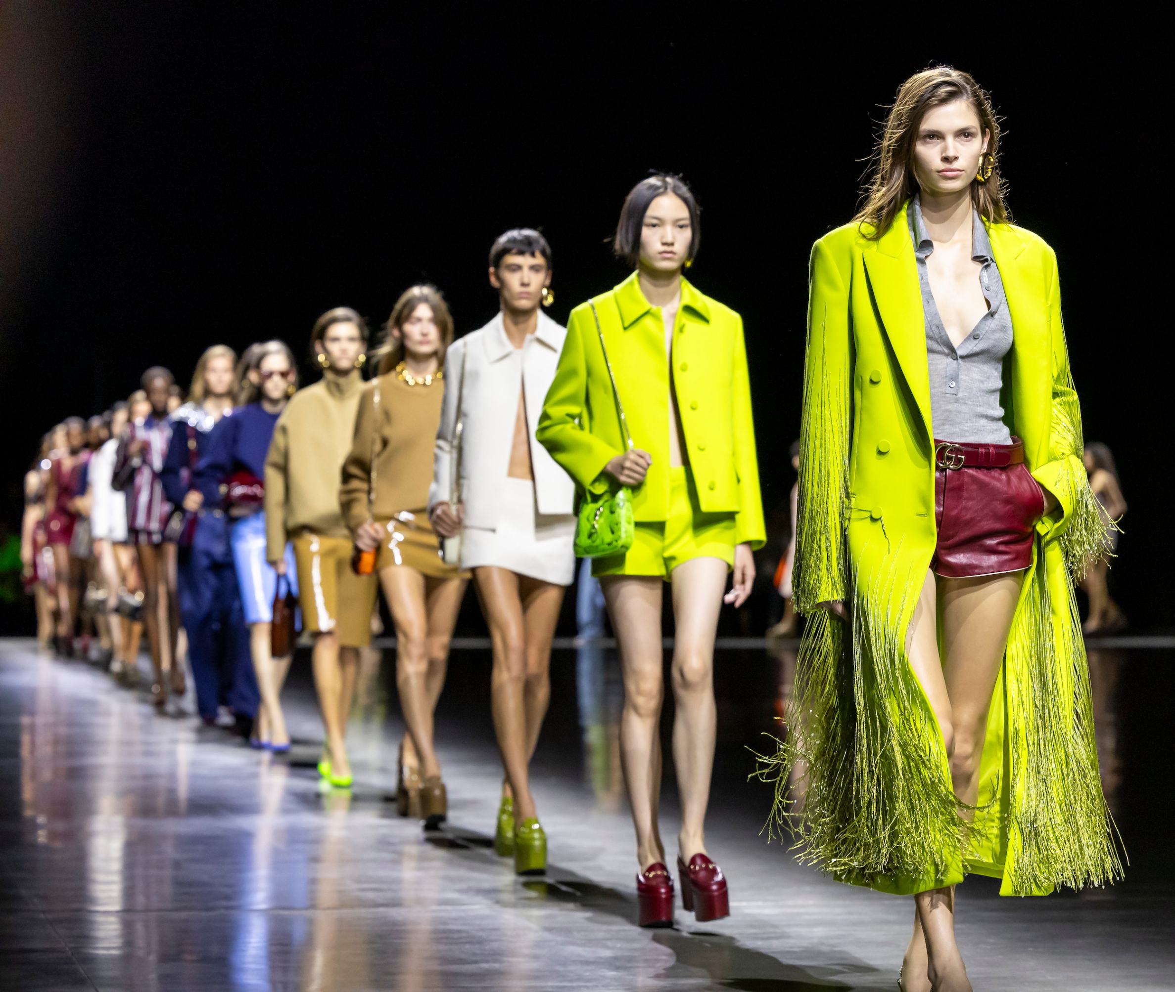 Giới đầu tư đặc biệt quan tâm đến Gucci, thương hiệu chủ lực của tập đoàn.