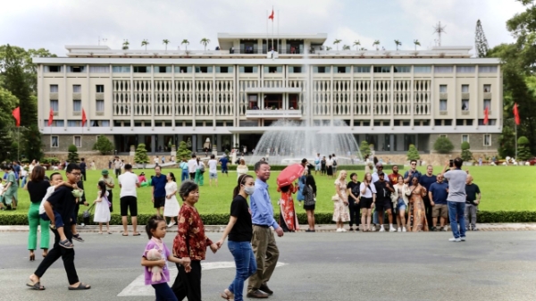 Khách quốc tế đến Việt Nam đạt gần 1,6 triệu lượt trong tháng 4