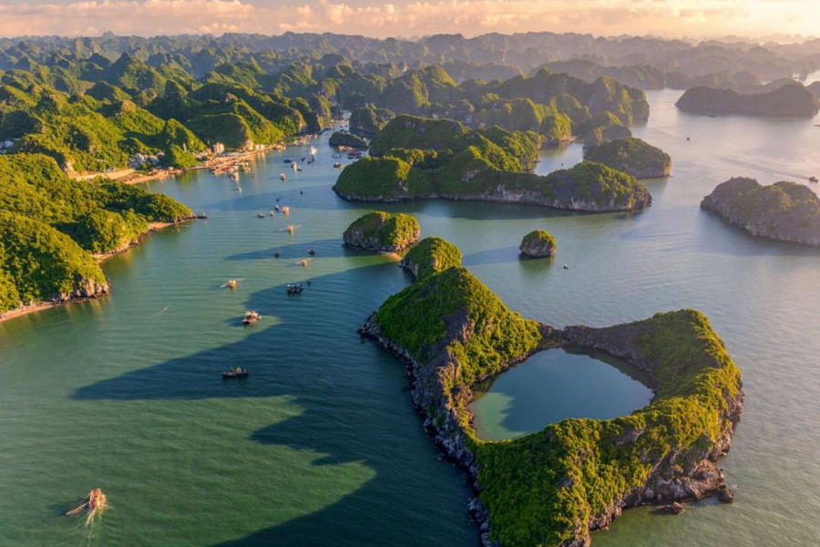 Vietnam's tourism industry continues to play a pivotal role in driving economic growth. (Photo source: vietnam.travel.)
