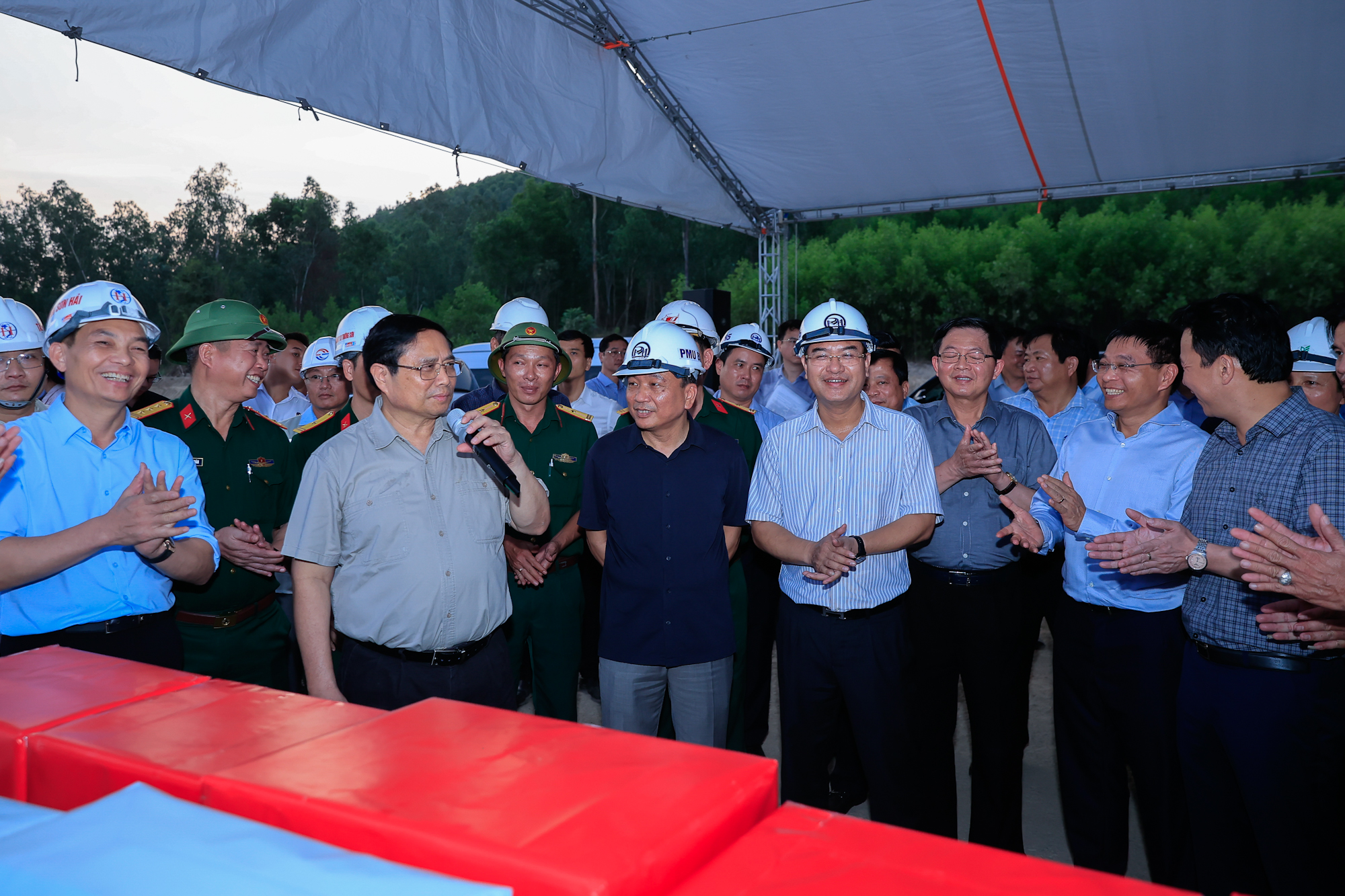 Công tác giải phóng mặt bằng dự án Hoài Nhơn - Quy Nhơn đến nay cơ bản đáp ứng yêu cầu, đã bàn giao 100%; hoàn thành 22/24 khu tái định cư - Ảnh: VGP