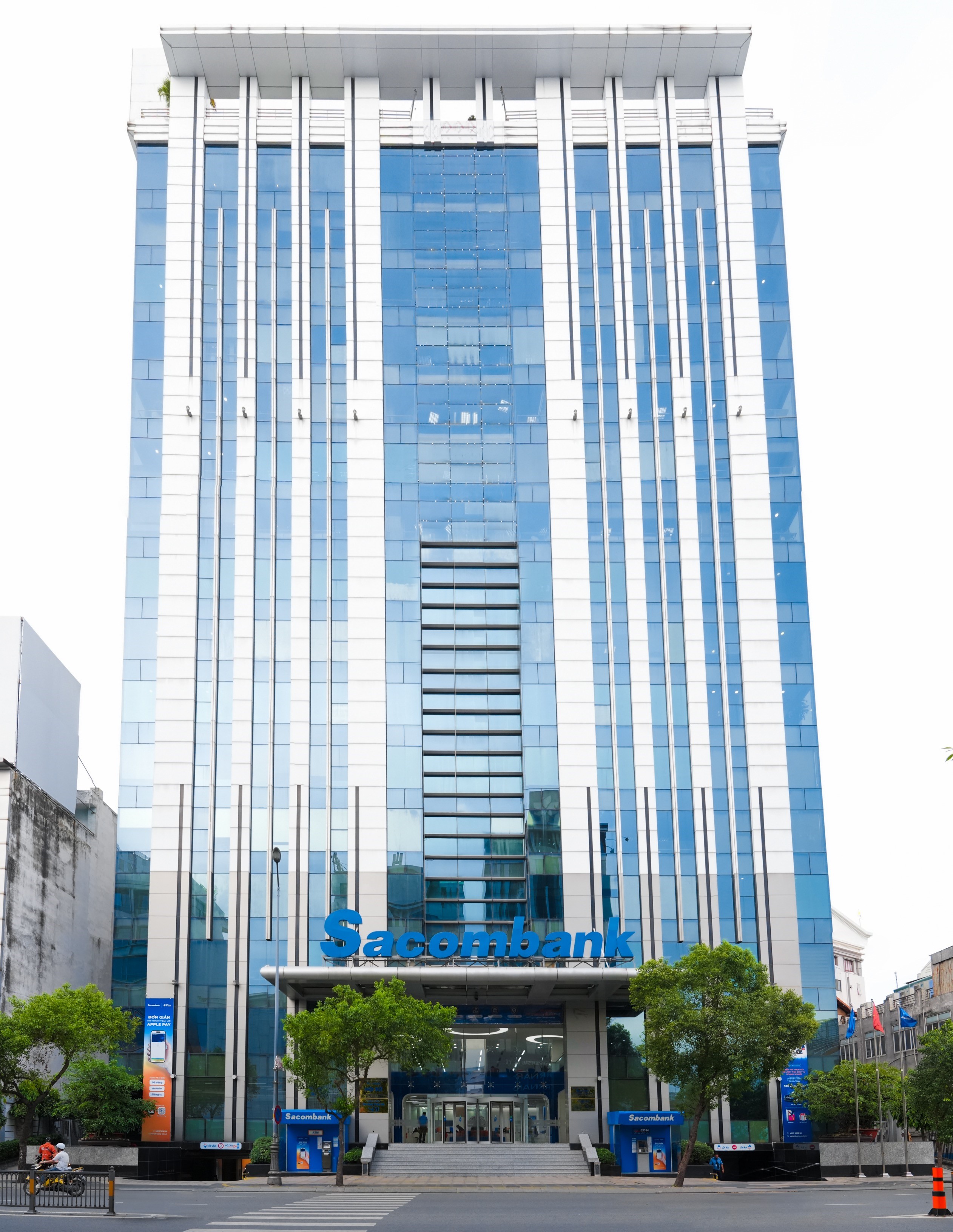 Sacombank tập trung nguồn lực phục hồi vị thế.
