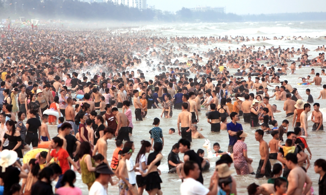 Thành phố biển Sầm Sơn đón lượng lớn du khách trong những ngày nghỉ lễ