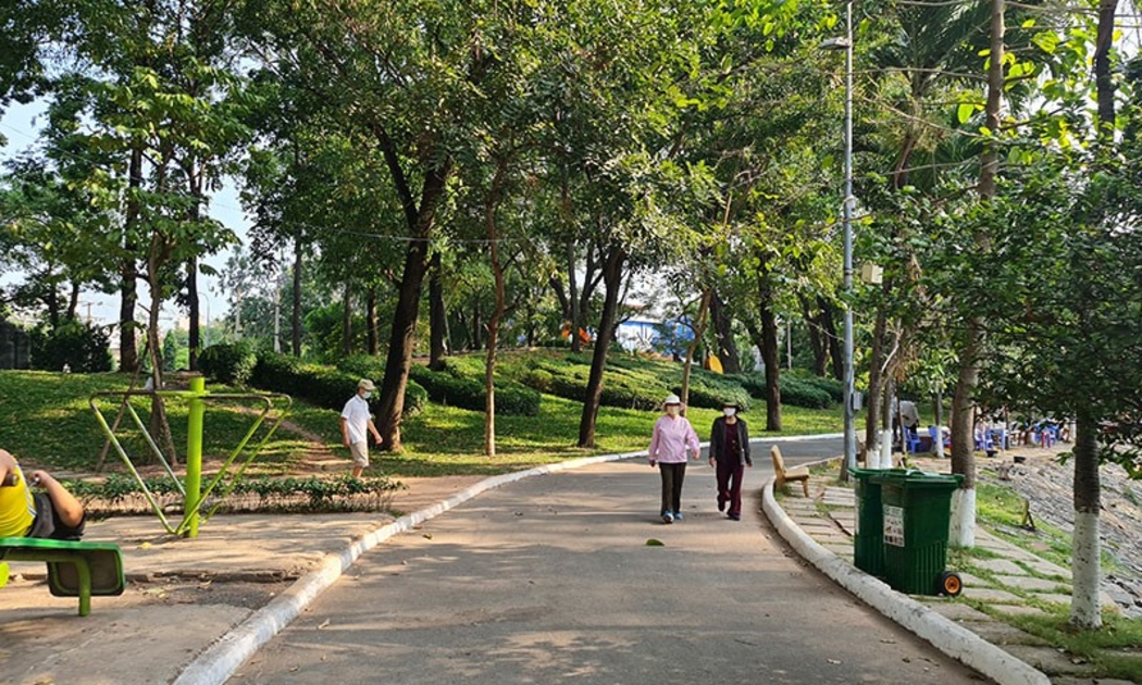 Đầu tư và xây dựng thêm nhiều công viên cây xanh là phương án mà TP.HCM muốn thực hiện.