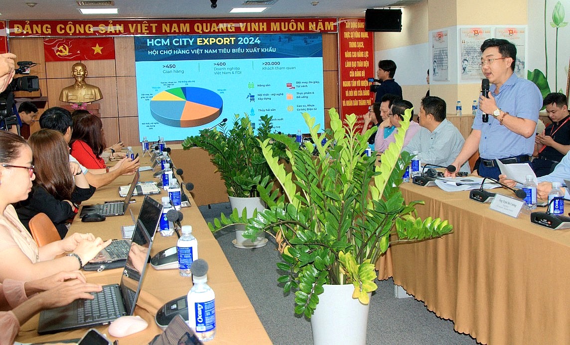 Sự kiện hứa hẹn sẽ là cầu nối và động lực thúc đẩy liên kết vùng, phát triển kinh tế vùng Đông Nam bộ - Tây Nam bộ - Ảnh: PA.