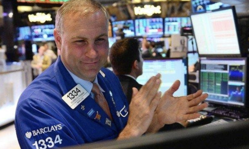 Khối ngoại và nhà đầu tư cá nhân tranh mua MWG 