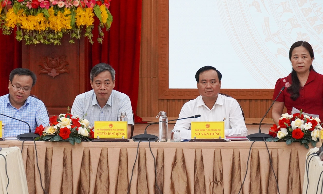 Lãnh đạo tỉnh Quảng Trị dự cuộc họp về tình hình thực hiện công tác giải phóng mặt bằng dự án thành phần cao tốc đoạn Vạn Ninh – Cam Lộ qua địa bàn tỉnh Quảng Trị