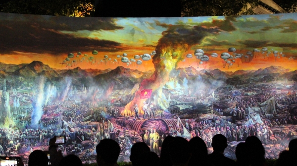 Tái hiện sống động Chiến dịch Điện Biên Phủ qua công nghệ tranh 3D Mapping tại Hà Nội