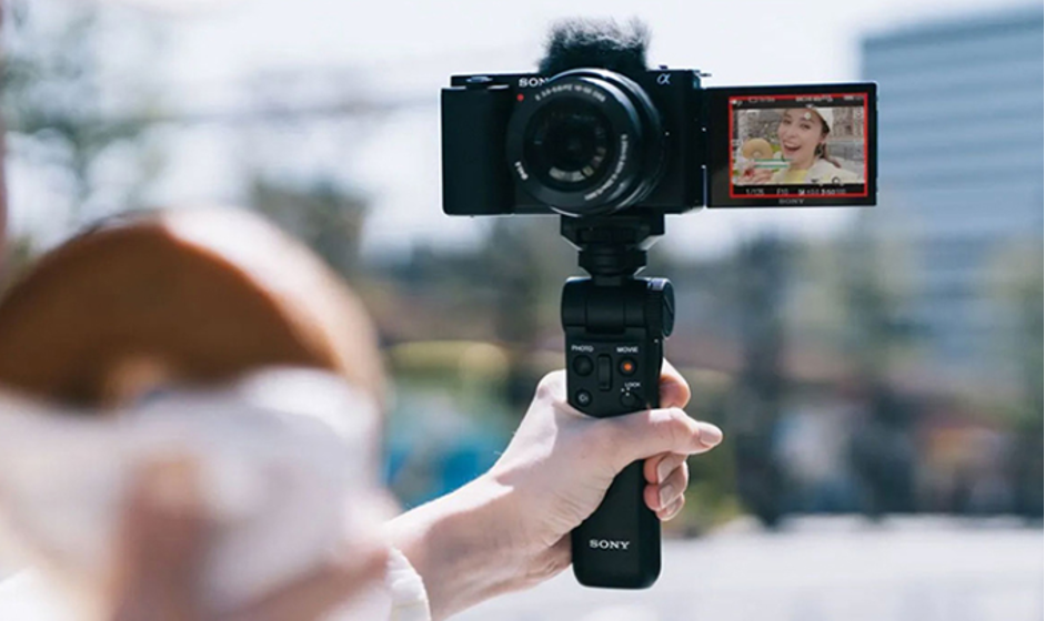  Lũy kế 4 tháng đầu năm, mặt hàng máy ảnh, máy quay phim và linh kiện đã thu về hơn 2,9 tỷ USD, tăng 63,5% so với cùng kỳ năm 2023.