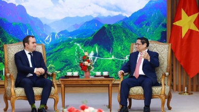 Vietnam and France Strengthen Ties on Dien Bien Phu Anniversary