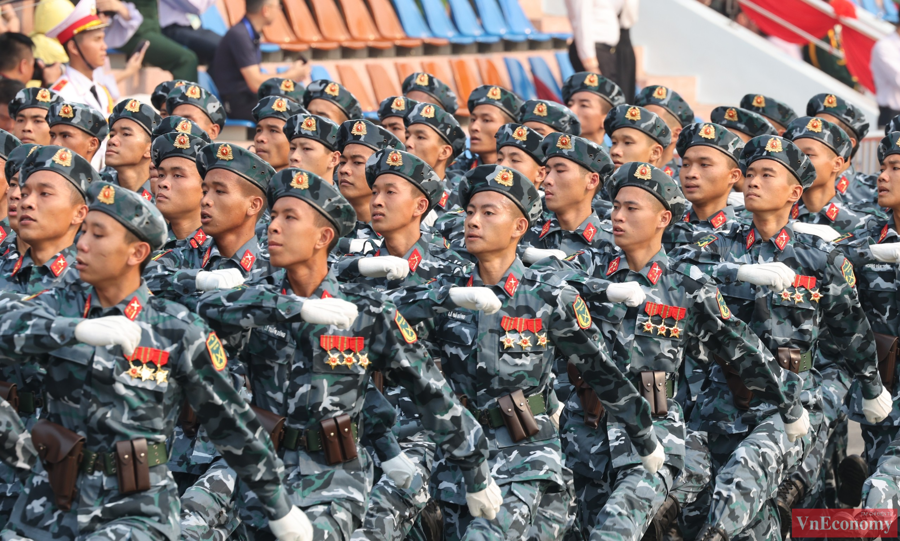 Các chiến sĩ tham gia lễ tổng duyệt diễu binh, diễu hành kỷ niệm 70 năm chiến thắng Điện Biên Phủ 