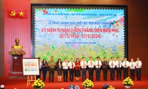 Phát hành bộ tem bưu chính 