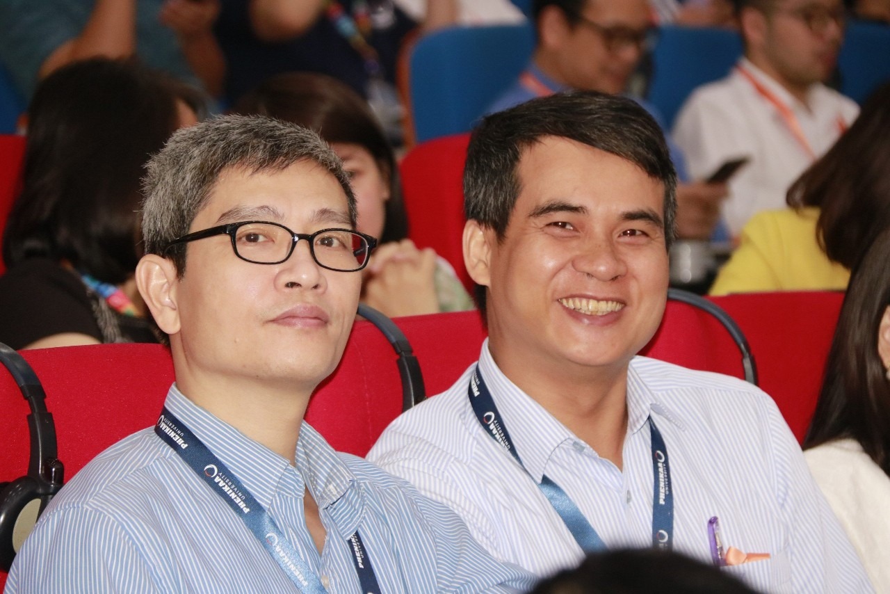 TS Bùi Quý Thuấn (bên phải) tại Hội thảo quốc tế “Nguồn nhân lực bán dẫn Việt Nam trong chuỗi cung ứng toàn cầu” ngày 4/5/2024.