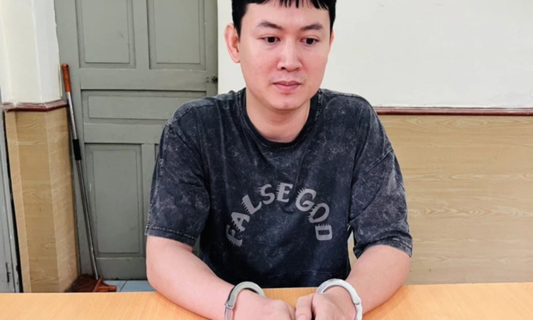 Đối tượng Đặng Đình Sơ tại Cơ quan Cảnh sát điều tra.