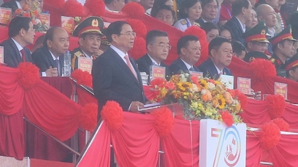 Thủ tướng: Vượt qua thách thức, quyết tâm phấn đấu cao nhất để tiếp tục lập nên những kỳ tích 