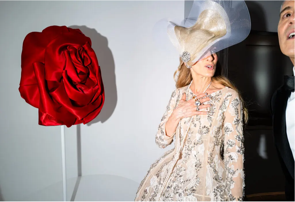Sarah Jessica Parker, một trong c&aacute;c vị kh&aacute;ch của Met Gala 2024.