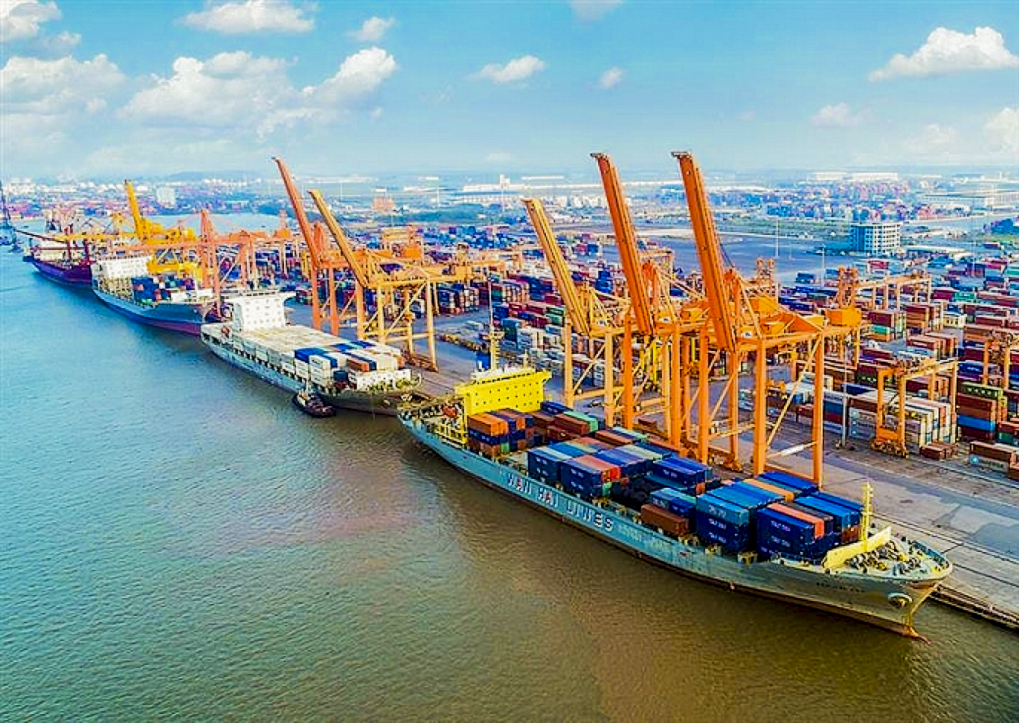Hoạt động xuất nhập khẩu đem lại nguồn thu lớn cho Hải Phòng 