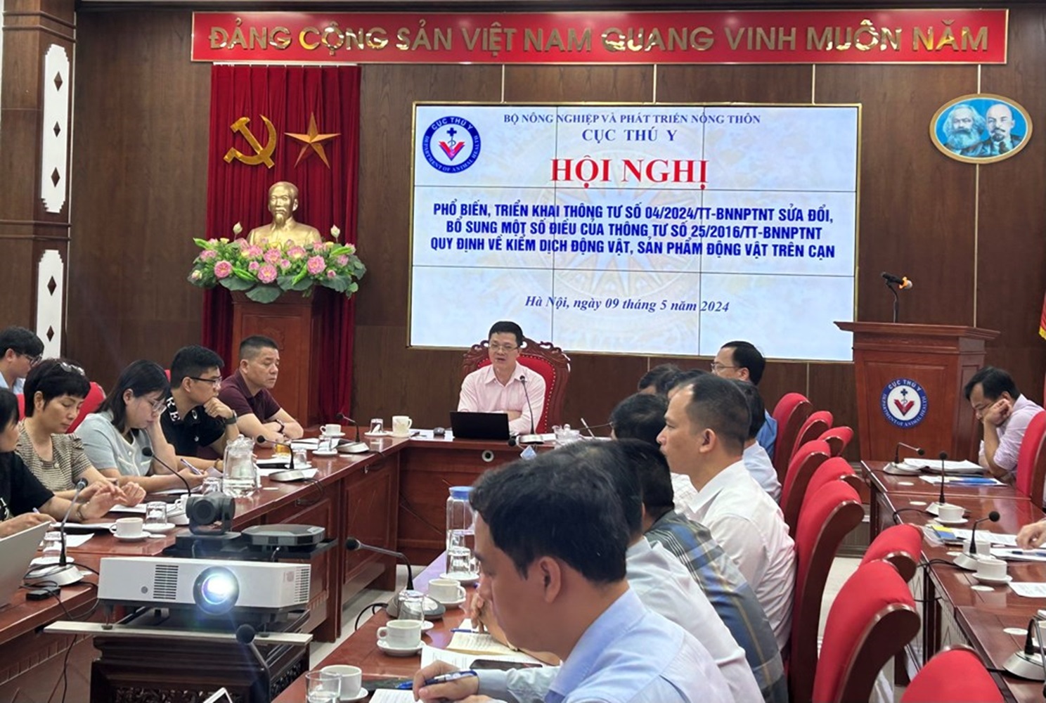 Quang cảnh hội nghị
