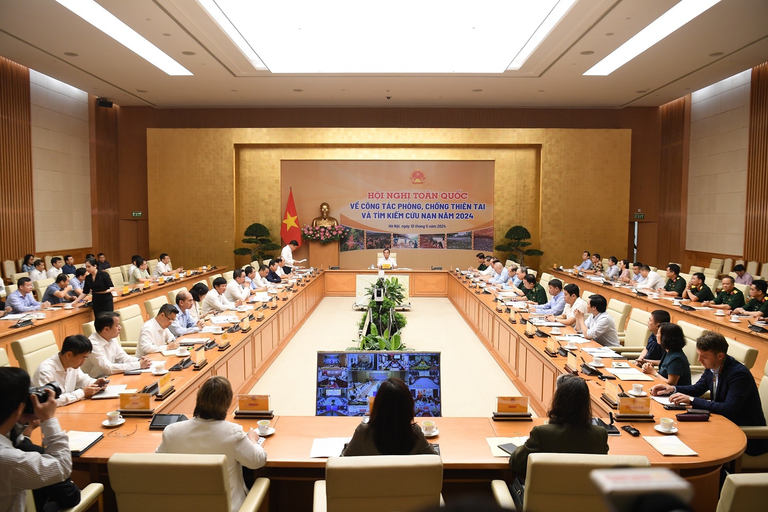 Điểm cầu chính tại trụ sở Chính phủ.