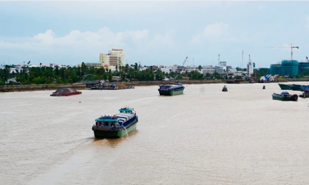 Kênh Mương Khai - Đốc Phủ Hiền đi qua Đồng Tháp kết nối sông Tiền và sông Hậu. Ảnh: Viết Long.