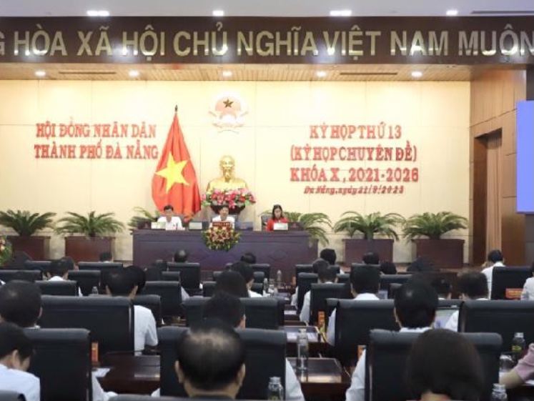 Các đại biểu HĐND TP. Đà Nẵng thông qua đồ án quy hoạch Phân khu phía Tây Thành phố tại Kỳ họp thứ 13 (chuyên đề) ngày 21/9/2023. Ảnh Ngô Anh Văn