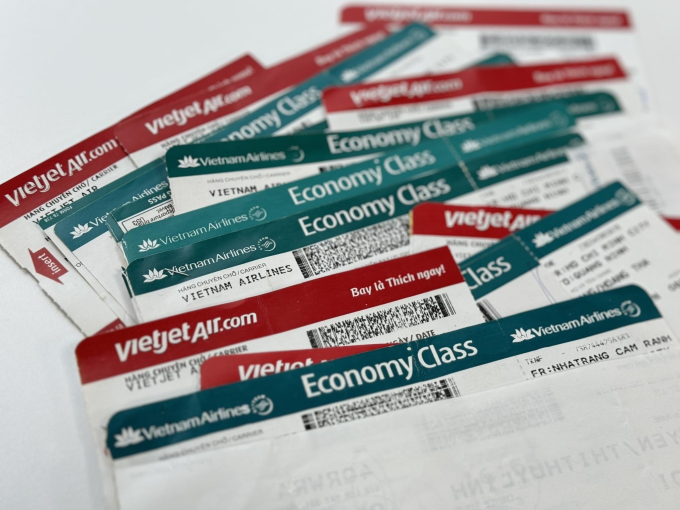 The CAAV found that airlines have not effectively communicated promotional programs and discount policies to the public yet their ticket prices fall within the regulated frames.