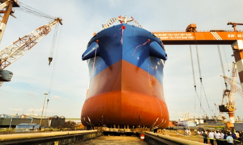 Hải Phòng hạ thủy thành công tàu hàng rời lớn nhất Việt Nam   