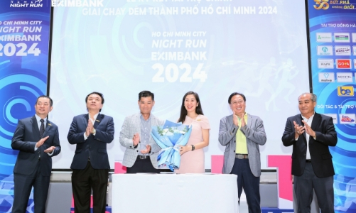 Khởi động giải chạy đêm Ho Chi Minh City Night Run Eximbank 2024 