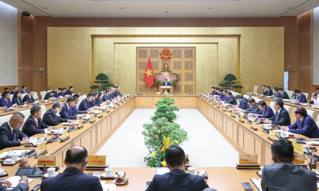 Thủ tướng Phạm Minh Chính chủ trì cuộc tọa đàm với các doanh nghiệp Trung Quốc tiêu biểu trong lĩnh vực phát triển kinh tế xanh, kinh tế số