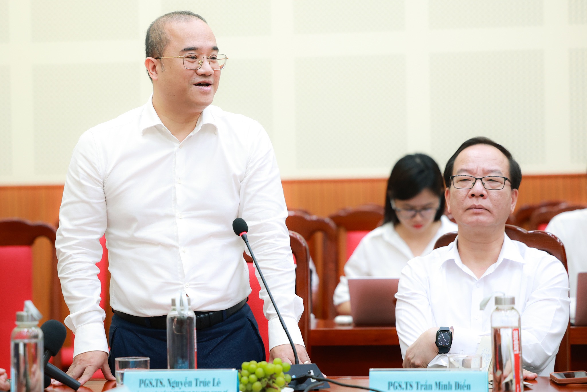 PGS.TS Nguyễn Trúc Lê, Chủ tịch Hội đồng trường, Trường Đại học Kinh tế, Đại học Quốc gia Hà Nội.