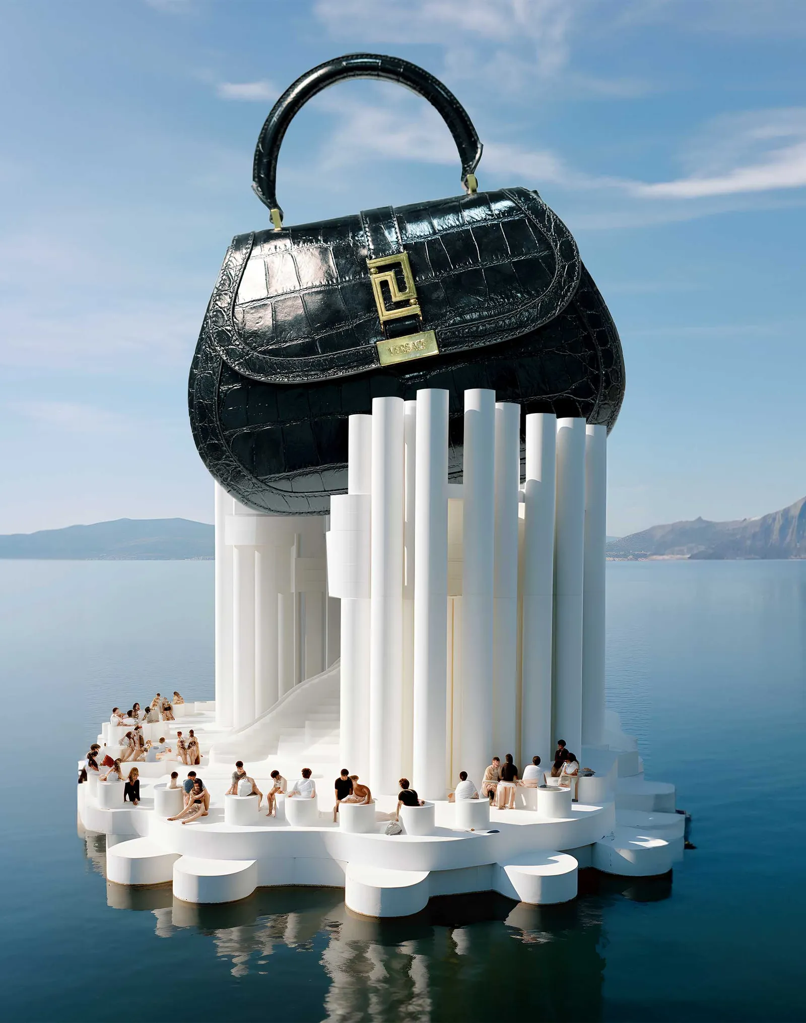 Hợp t&aacute;c với&nbsp;Billion Dollar Boy, Joann Studio đ&atilde; tạo ra t&aacute;c phẩm nghệ thuật tuyệt vời n&agrave;y cho Versace bằng c&aacute;ch sử dụng AI tạo sinh.