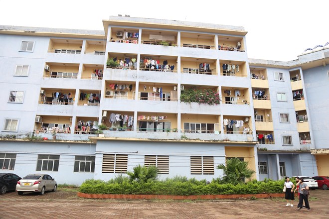 Một khu nh&agrave; ở cho c&ocirc;ng nh&acirc;n tại H&agrave; Nội. Ảnh: An Hạnh.