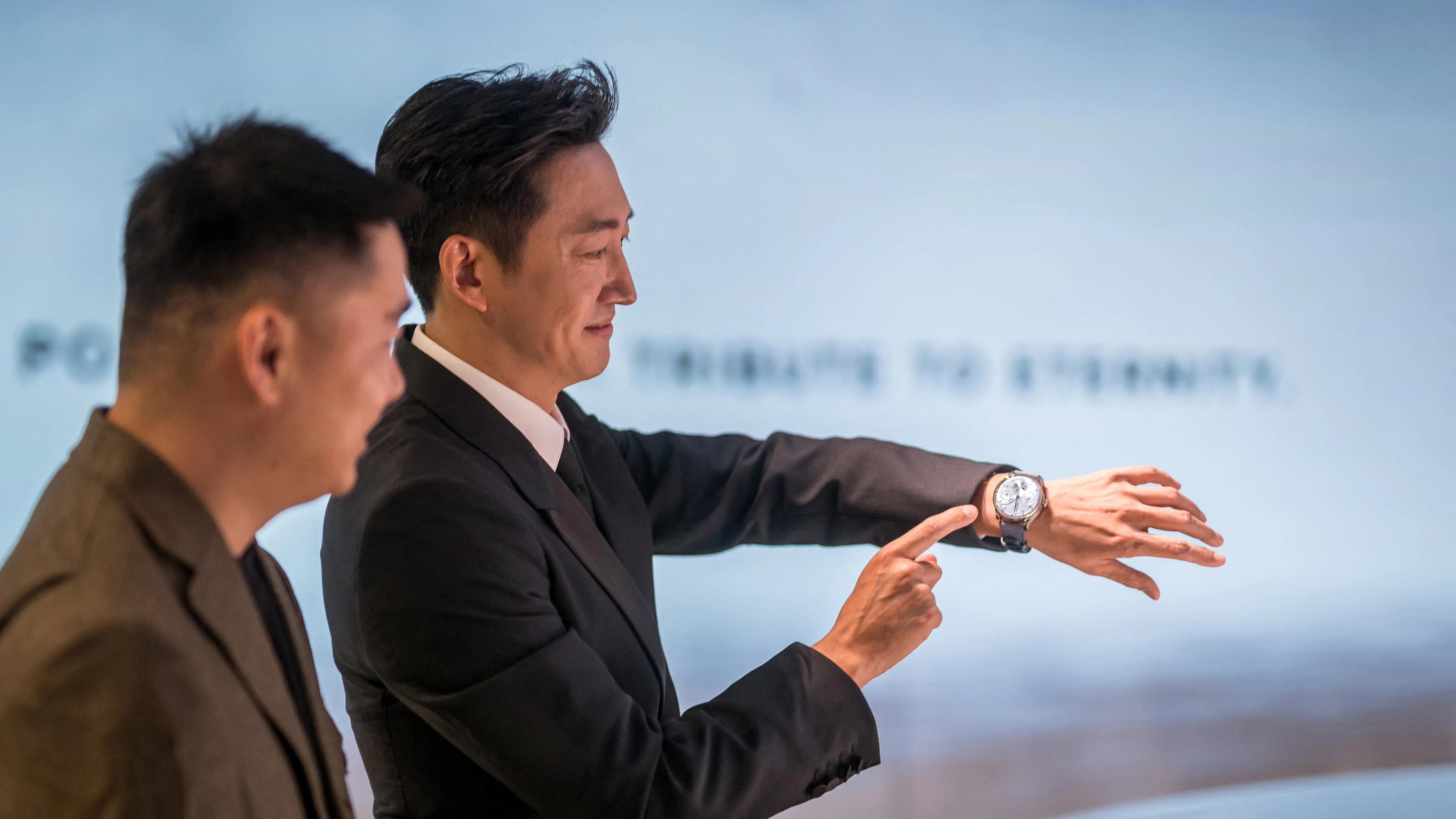 Nam diễn viên Trung Quốc Vương Dương đã xuất hiện tại gian hàng của IWC trong Watches & Wonders năm nay.