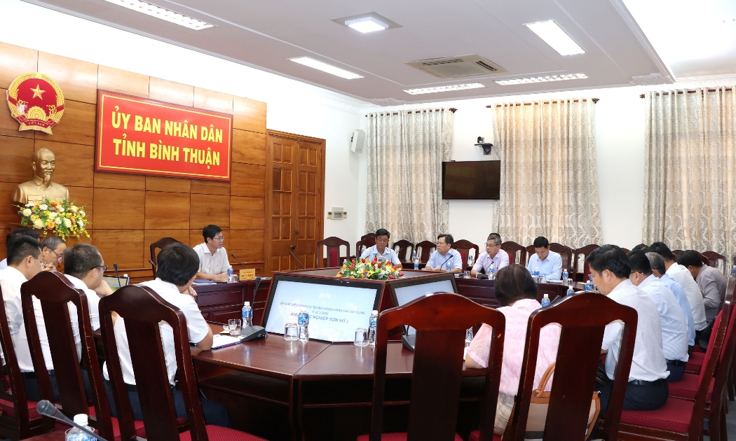 Tỉnh Bình Thuận họp về tiến độ triển khai thực hiện công tác giải phóng mặt bằng dự án Khu công nghiệp Sơn Mỹ 1