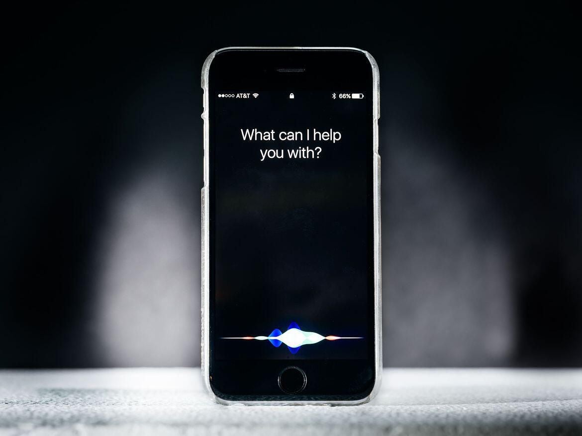 Apple nỗ lực hợp tác với các công ty công nghệ hàng đầu nhằm bổ sung tính năng AI cho các thiết bị của mình   