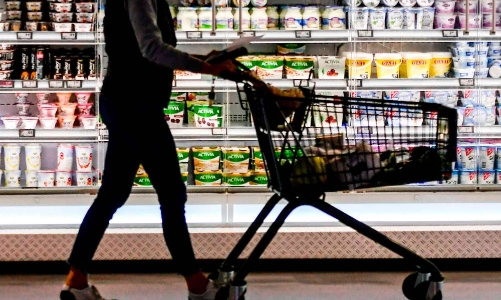 Cả Mỹ và châu Âu đều có tin vui về lạm phát, lãi suất có thể sớm giảm