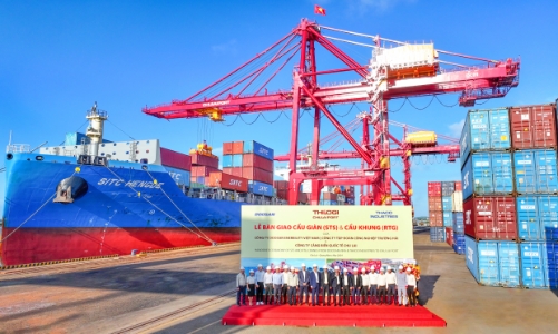 Cảng Chu Lai đưa vào vận hành hệ thống cẩu chuyên dụng